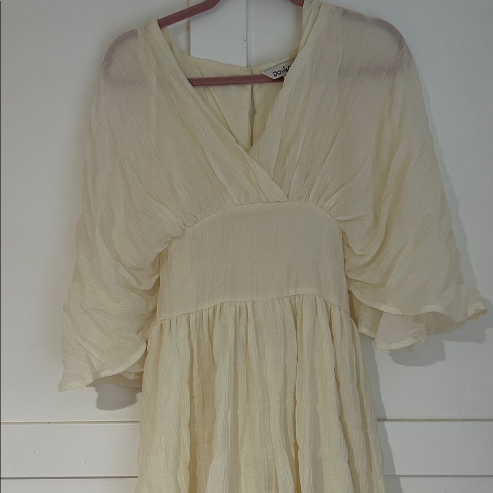 DAVI & DANI Cream Flowy romper
